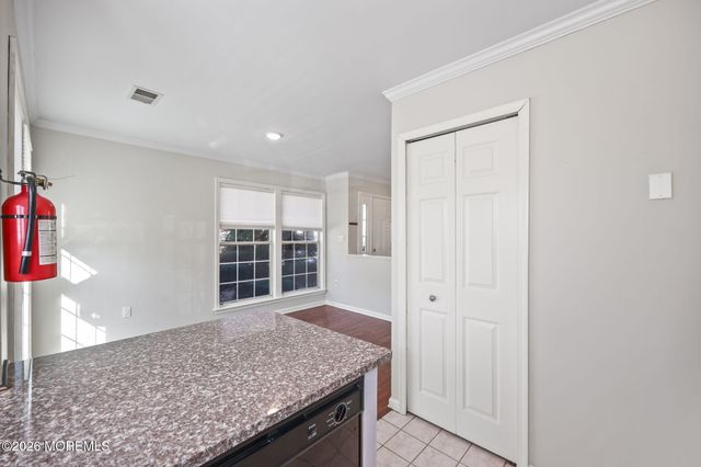 12 Duncan Way, Freehold, NJ 07728