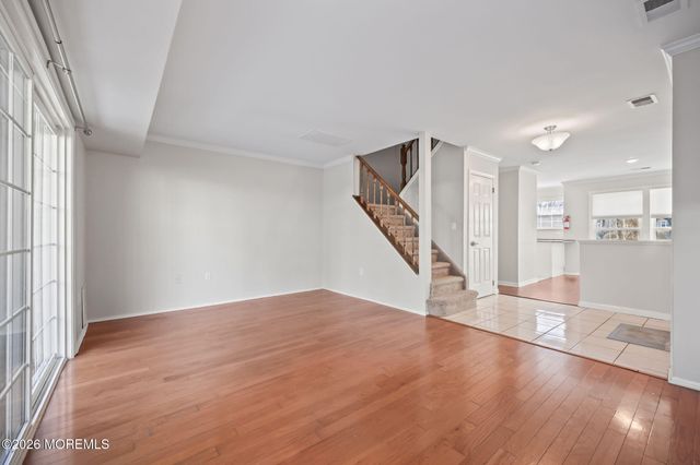 12 Duncan Way, Freehold, NJ 07728