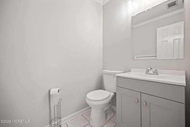 12 Duncan Way, Freehold, NJ 07728