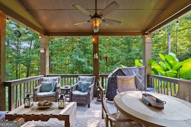 1351 Ashbury Park Way E, Hoschton, GA 30548