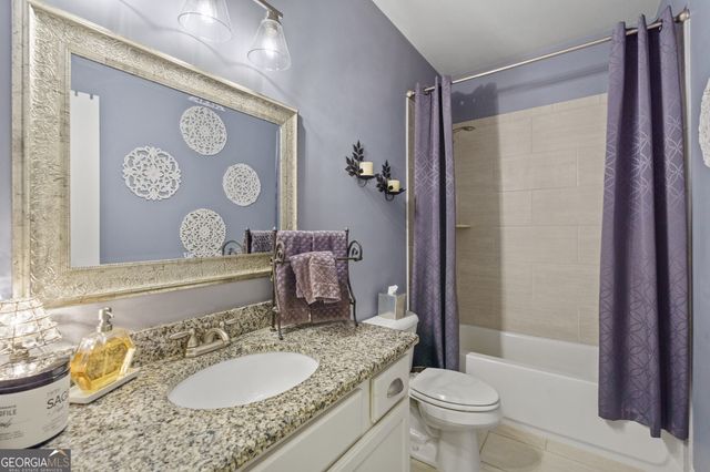 1351 Ashbury Park Way E, Hoschton, GA 30548