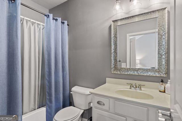 1351 Ashbury Park Way E, Hoschton, GA 30548