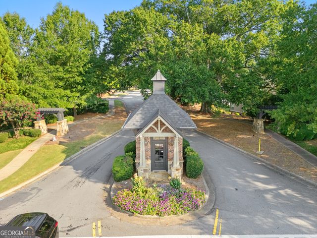 1351 Ashbury Park Way E, Hoschton, GA 30548