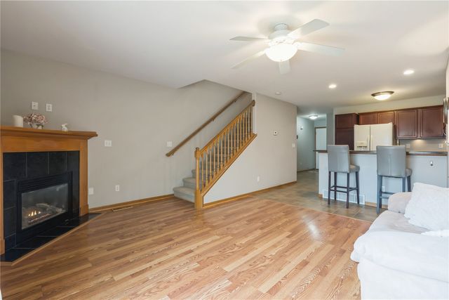 2262 49th St, Marion, IA 52302