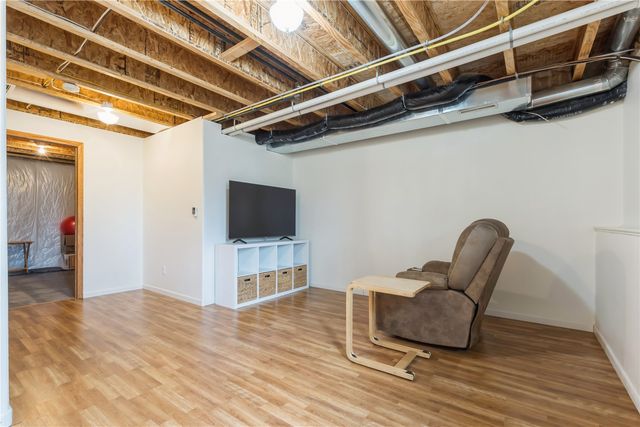 2262 49th St, Marion, IA 52302