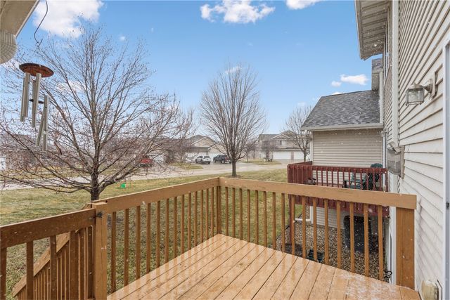 2262 49th St, Marion, IA 52302