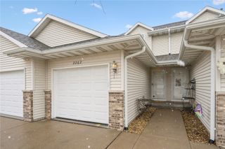 2262 49th St, Marion, IA 52302