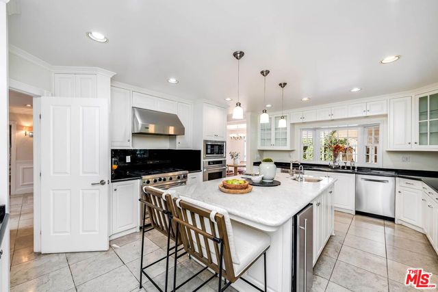 547 Loring Avenue, Los Angeles, CA 90024