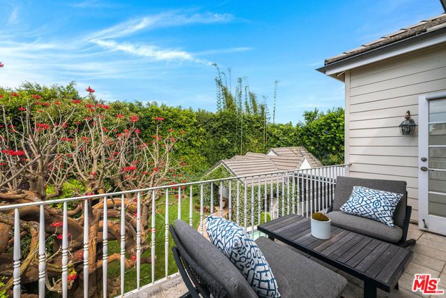 547 Loring Avenue, Los Angeles, CA 90024