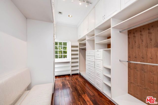 547 Loring Avenue, Los Angeles, CA 90024