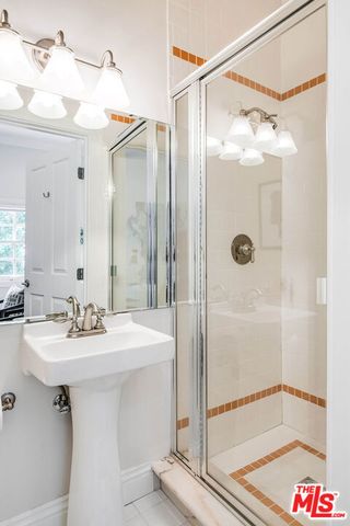 547 Loring Avenue, Los Angeles, CA 90024