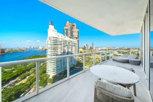 100 S Pointe Dr 1701, Miami Beach, FL 33139