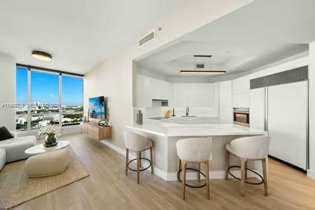 100 S Pointe Dr 1701, Miami Beach, FL 33139