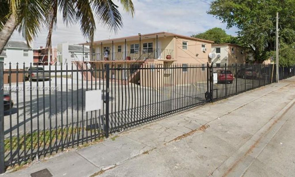 1281 NW 60th St 5, Miami, FL 33142