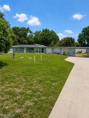 257 Evergreen RD, North Fort Myers, FL 33903