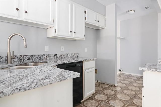 3506 W Olive Street, Rogers, AR 72756