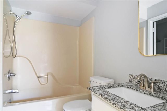 3506 W Olive Street, Rogers, AR 72756