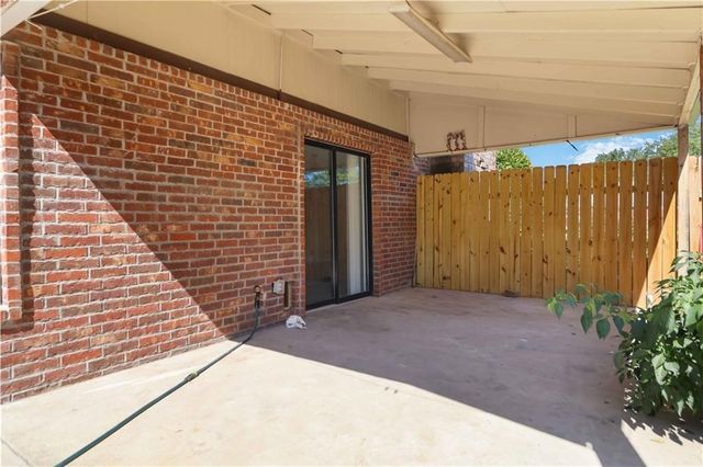 3506 W Olive Street, Rogers, AR 72756