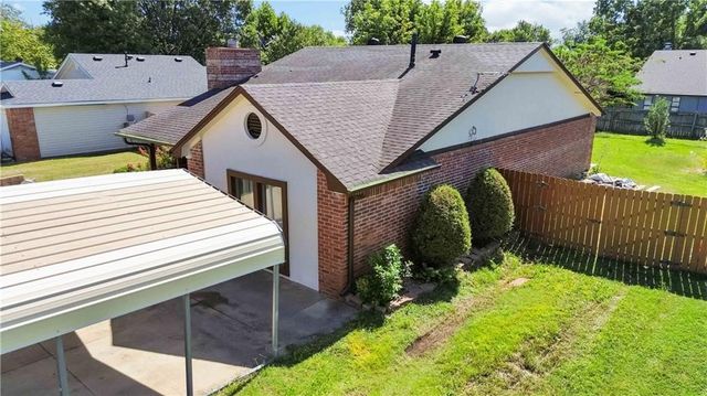 3506 W Olive Street, Rogers, AR 72756