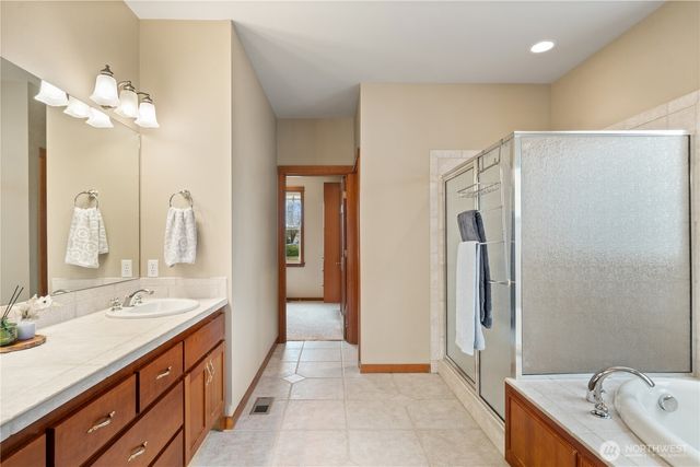 807 E Maberry Drive, Lynden, WA 98264