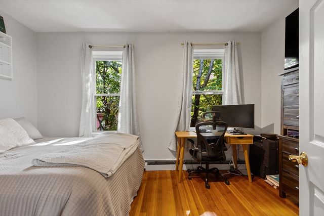 54 Myrtle 10, Boston, MA 02114