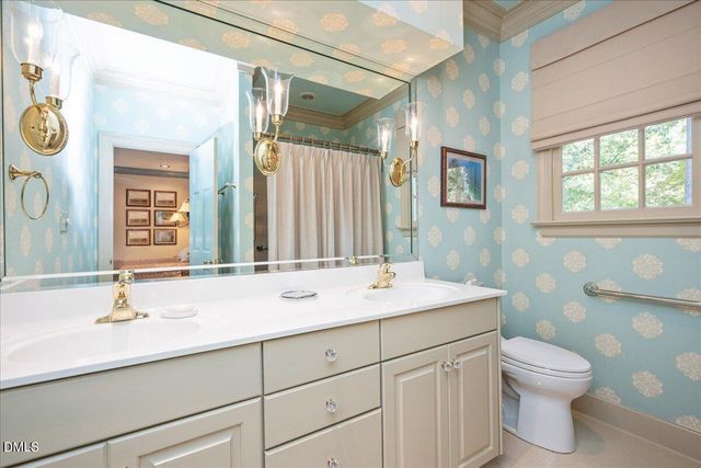 512 Hertford Street, Raleigh, NC 27609