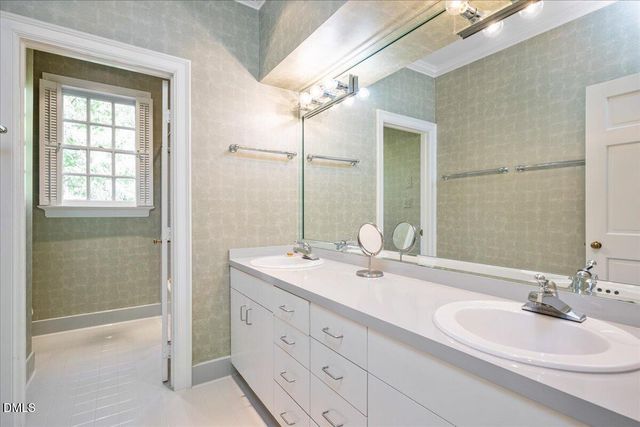 512 Hertford Street, Raleigh, NC 27609