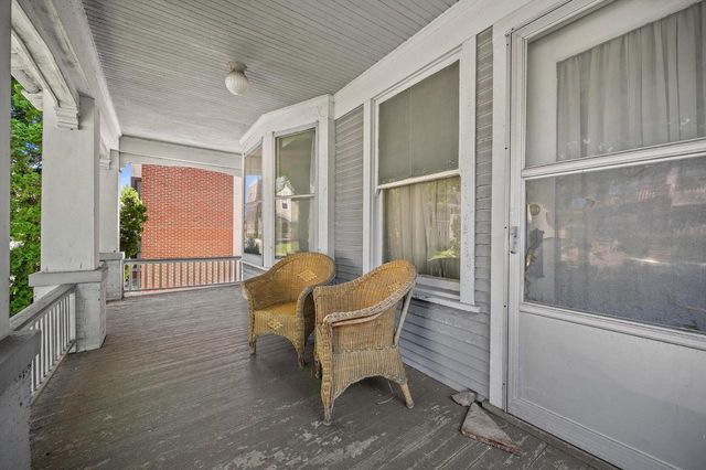 2413 E Belleview PLACE, Milwaukee, WI 53211