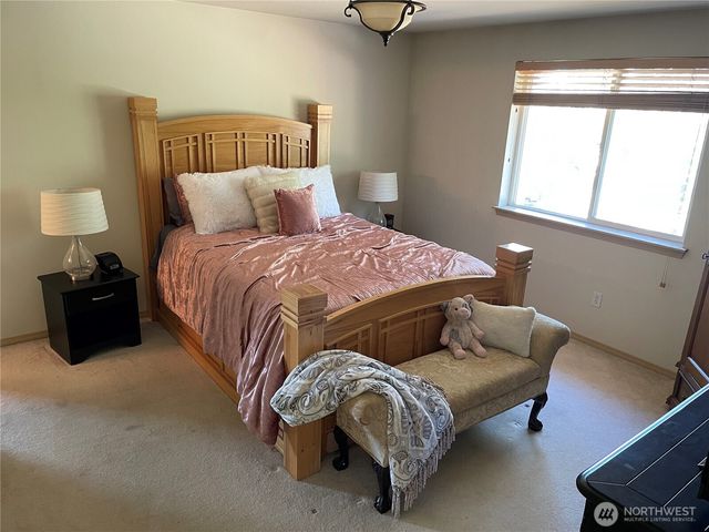 17722 37th Avenue E, Tacoma, WA 98446