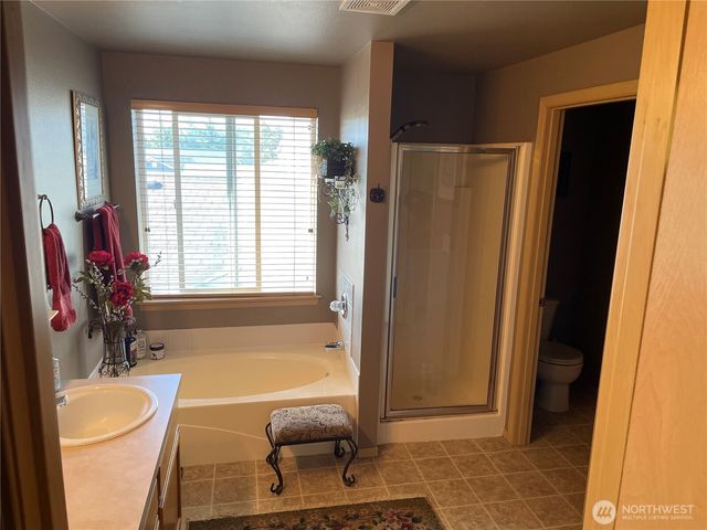 17722 37th Avenue E, Tacoma, WA 98446