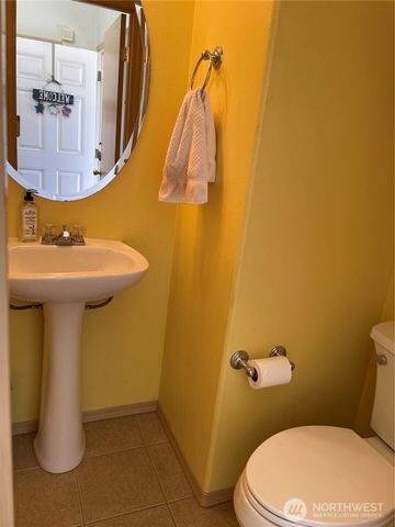 17722 37th Avenue E, Tacoma, WA 98446