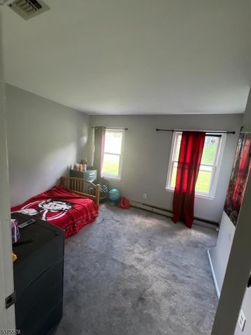 19 Southfield dr, Sussex Boro, NJ 07461