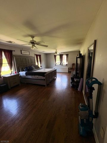 19 Southfield dr, Sussex Boro, NJ 07461