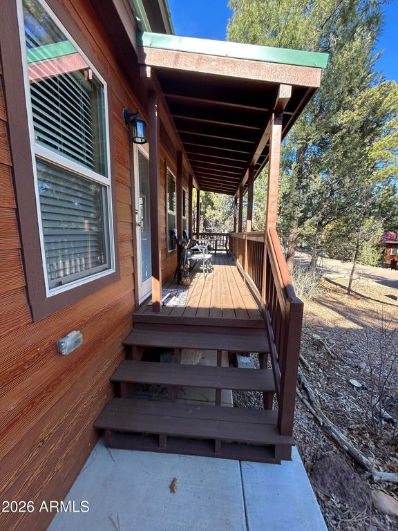 Image 3 of property listing at 4020 S ELK TROT Loop, Show Low, AZ 85901