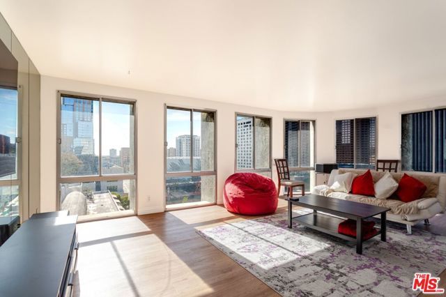 800 W 1st Street 1105, Los Angeles, CA 90012