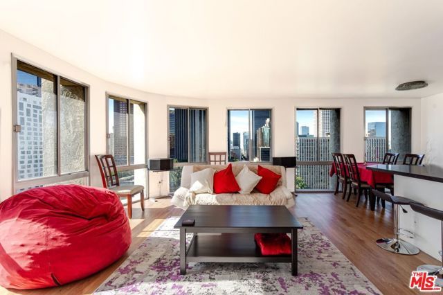 800 W 1st Street 1105, Los Angeles, CA 90012