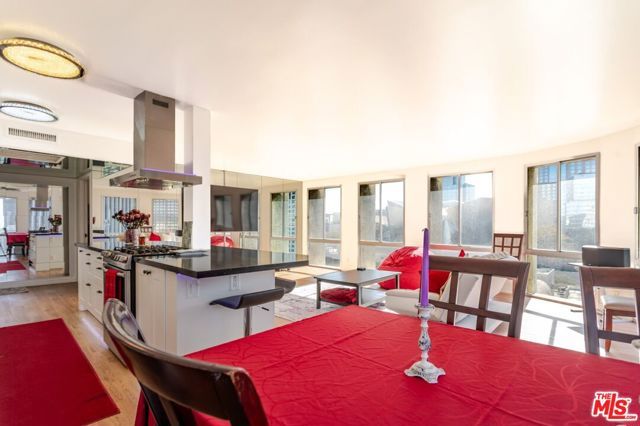 800 W 1st Street 1105, Los Angeles, CA 90012