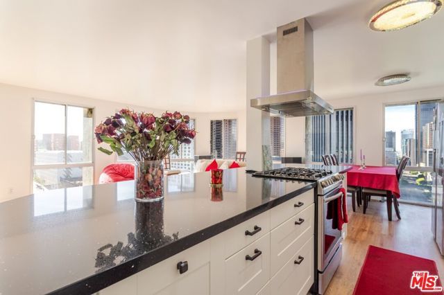 800 W 1st Street 1105, Los Angeles, CA 90012