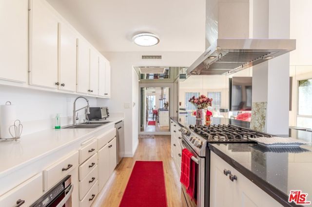 800 W 1st Street 1105, Los Angeles, CA 90012