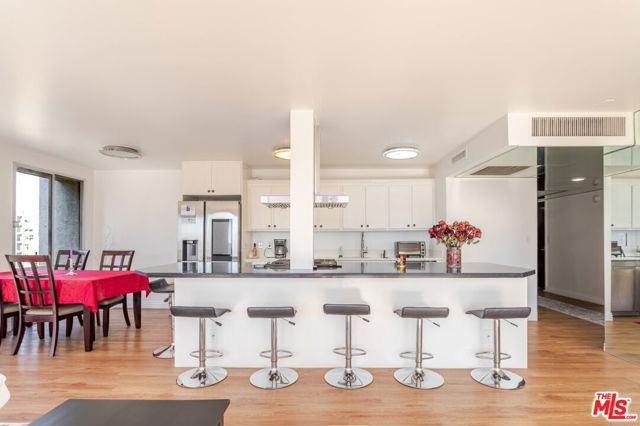 800 W 1st Street 1105, Los Angeles, CA 90012