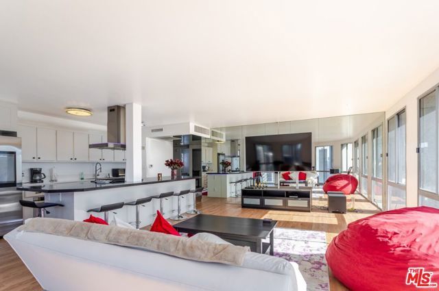 800 W 1st Street 1105, Los Angeles, CA 90012