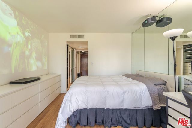 800 W 1st Street 1105, Los Angeles, CA 90012