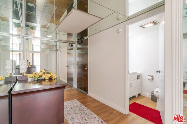 800 W 1st Street 1105, Los Angeles, CA 90012