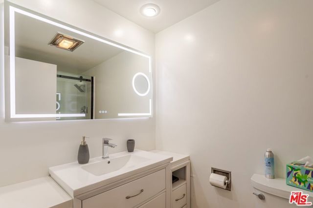 800 W 1st Street 1105, Los Angeles, CA 90012