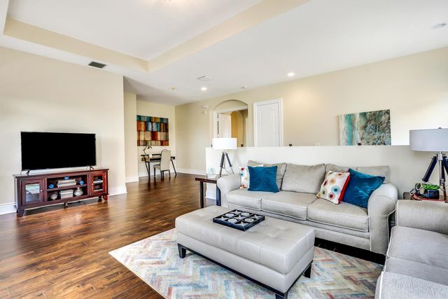 128 Tulip Tree Court, Jupiter, FL 33458