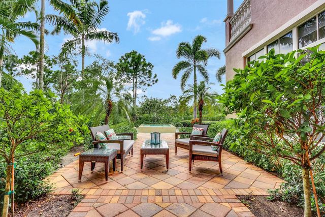 128 Tulip Tree Court, Jupiter, FL 33458