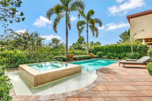 128 Tulip Tree Court, Jupiter, FL 33458