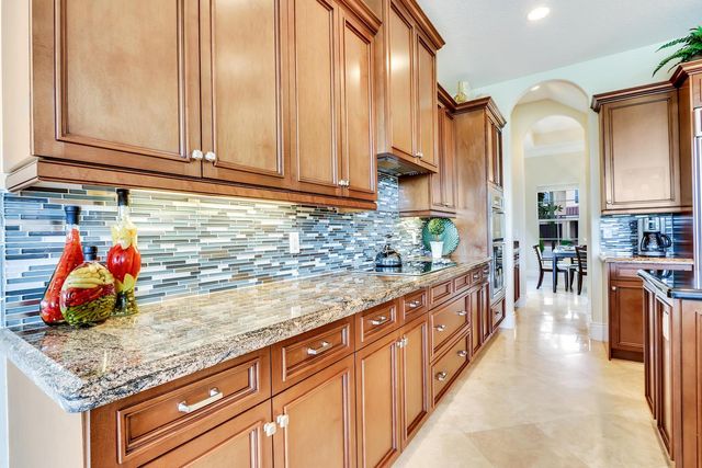 128 Tulip Tree Court, Jupiter, FL 33458