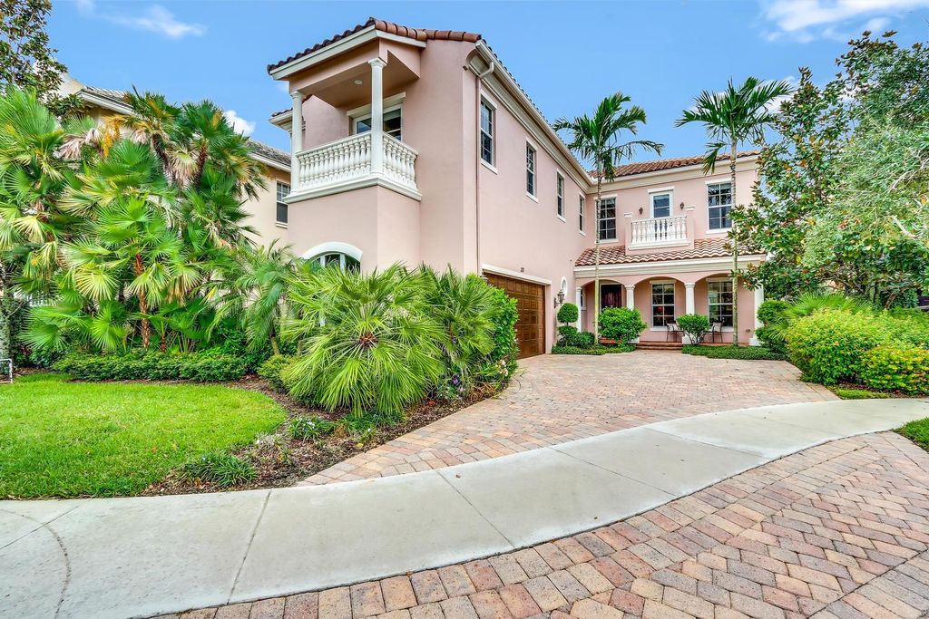 128 Tulip Tree Court, Jupiter, FL 33458