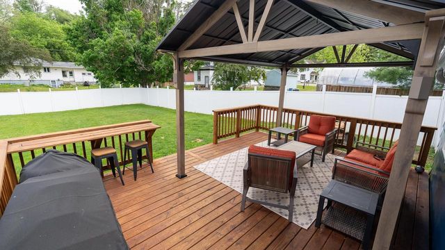 100 N Mechanic Street, Albany, WI 53502
